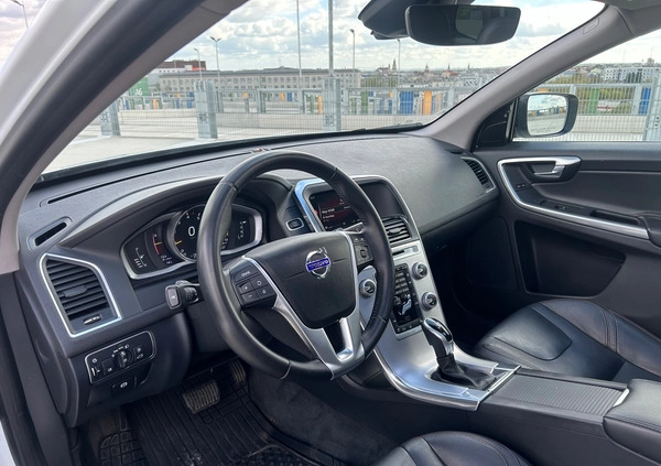 Volvo XC 60 cena 109900 przebieg: 77999, rok produkcji 2017 z Lublin małe 232